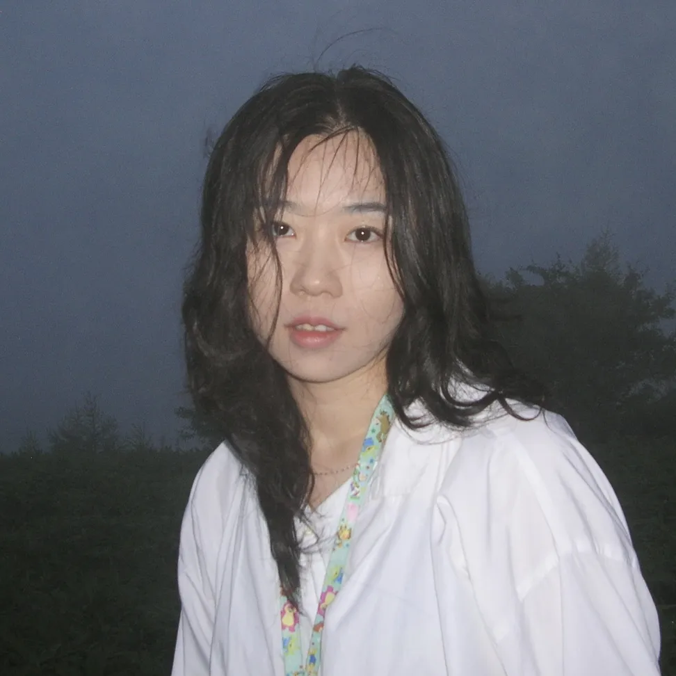 李 静文